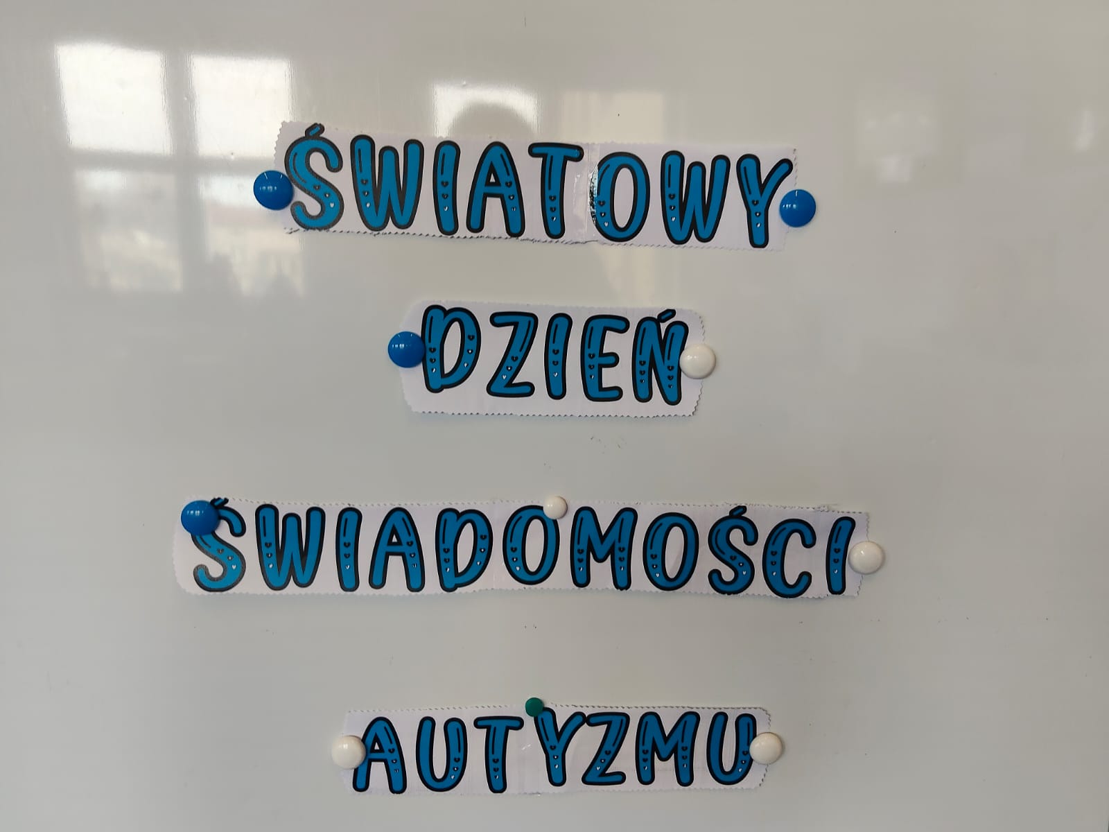 Niebieski kolor ponownie pojawił się w naszym przedszkolu